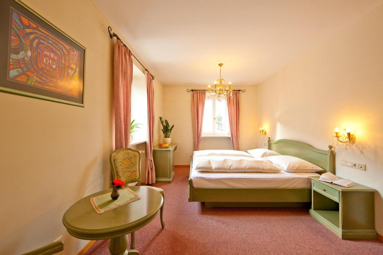 Hotel Elefant Ora / Auer Eksteriør bilde