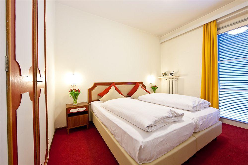 Hotel Elefant Ora / Auer Eksteriør bilde